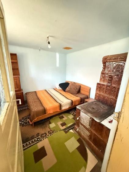 Casă cu 4 camere în Tătărani