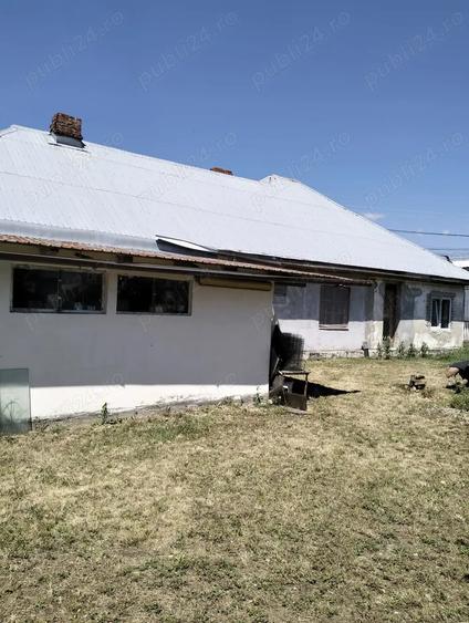 Vand casa cu 2 intrari separate 2 ?i 3 camere cu toate dotarile - 1