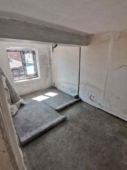 Spa?iu comercial Mehadia - 2