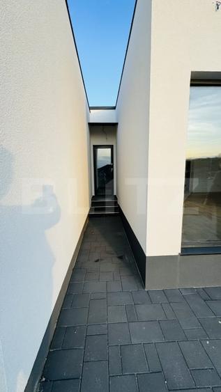 Duplex cu 3 camere cu Canalizare în Viișoara