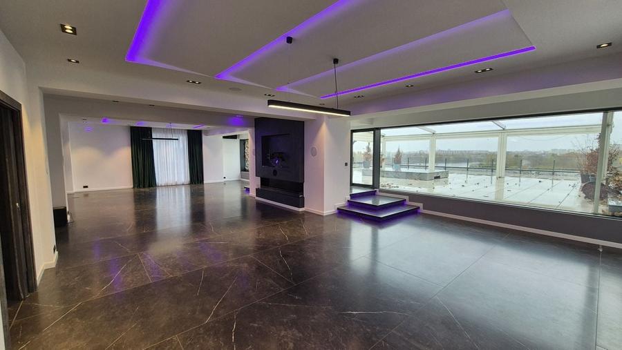 Penthouse 262,48 mp + terasa 165,16 + balcoane 10,73 mp - comision 0% - 3