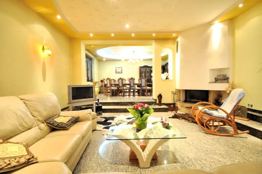 Vila deosebita / S + P + 2 / suprafata utila totala: 428 mp / Zona Transilvaniei - 2