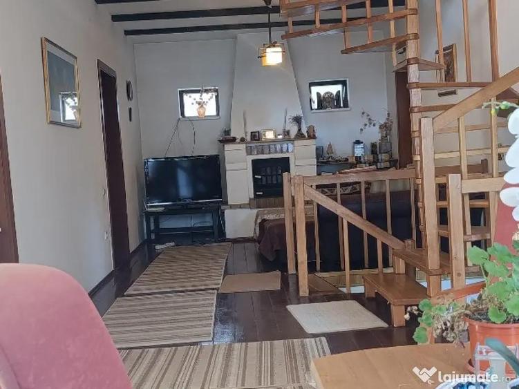 Casa cocheta cu panorama de vis catre mun?ii Bucegi Col?ii morarului - 7