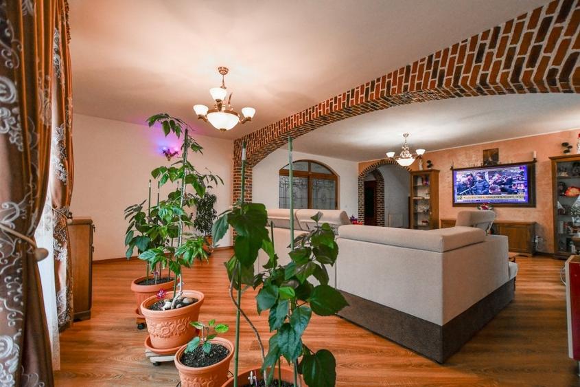 Vila independenta energetic cu teren 427mp pe colt COMISION 0% - 5