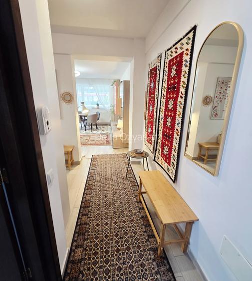 Apartament cochet, 2 camere, langa Coresi Mall