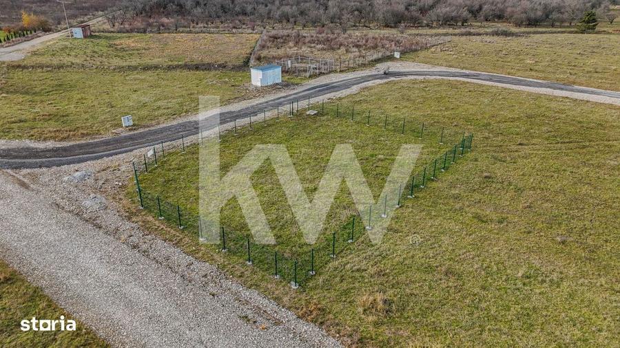 Teren de vanzare cu autorizatie de construire, 753mp, la baza Dealului - 10