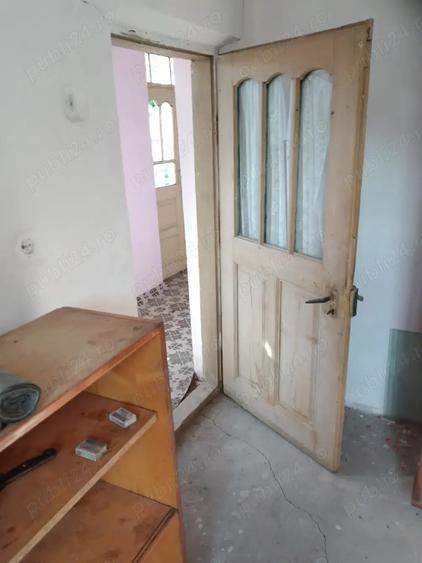 Casa taraneasca de vanzare - 5