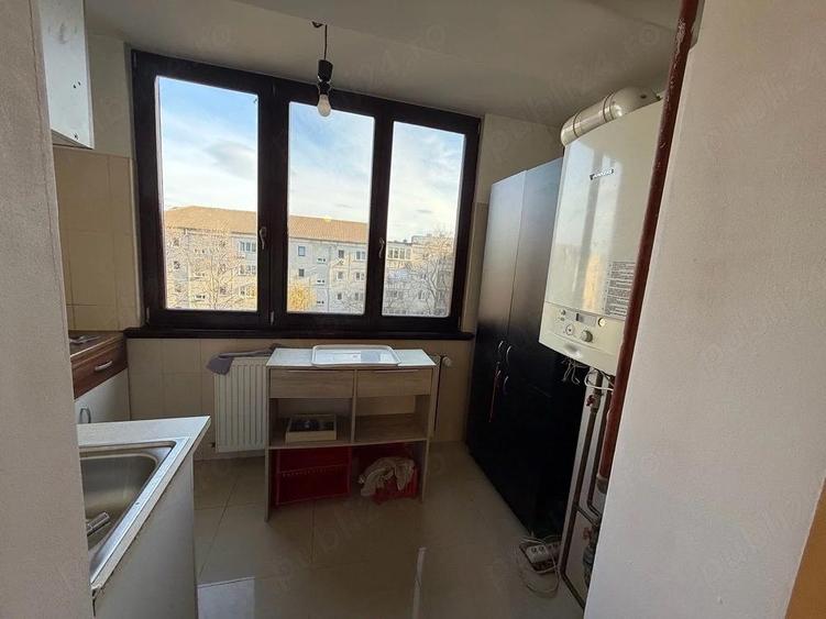 Apartament 3 camere de vanzare, zona Bucovina - 2