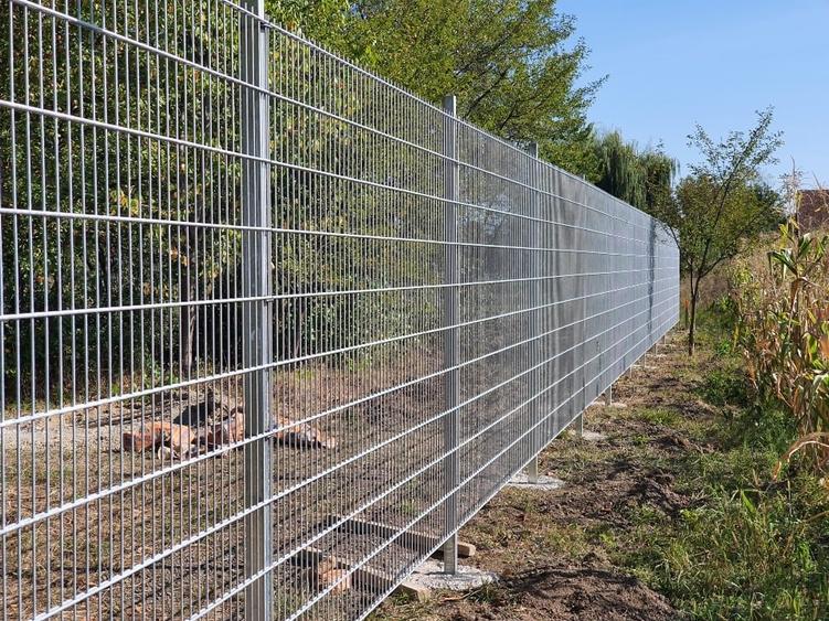 Proprietate 2950mp - Imprejmuit + Container. Podu Oltului, la strada principala - 7