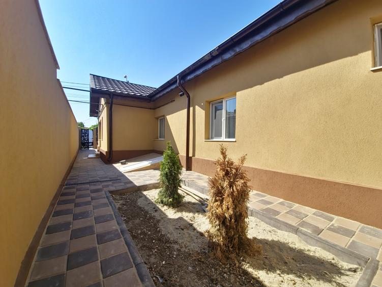 Casa individuala 3 camere foisor acoperit curte  km 4 - 18