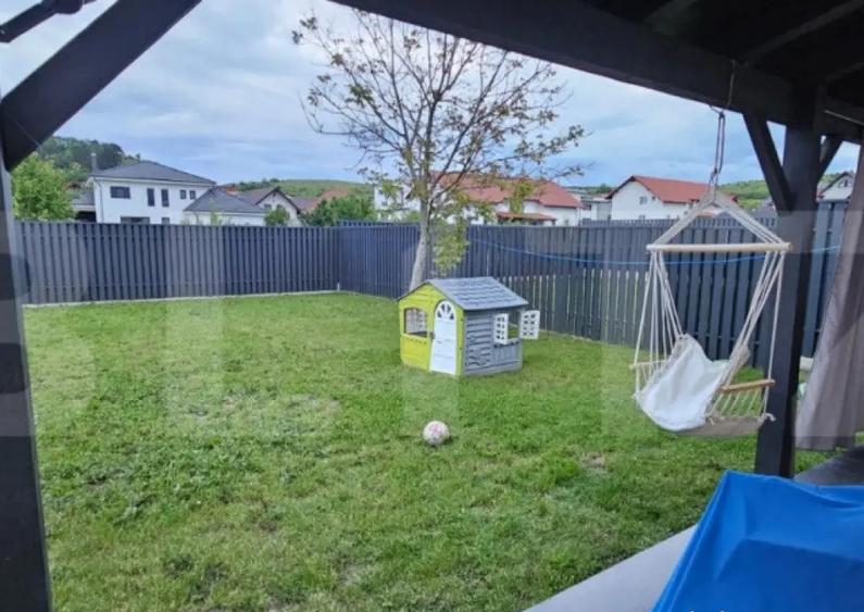 Duplex ultrafinisat in zona Dacia Service curte 220 mp - 2