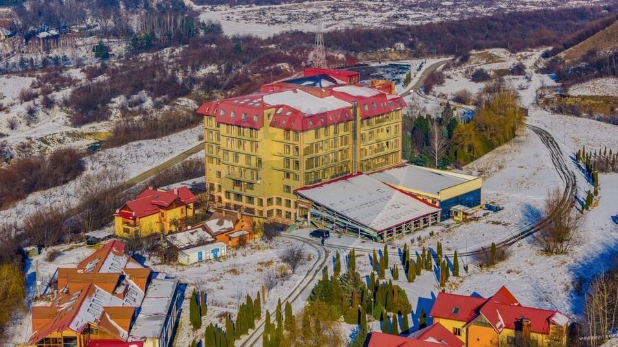 Activ Hotelier SubEvaluat | 18.000 mp construiti | 3 ha teren | BRASOV - 1