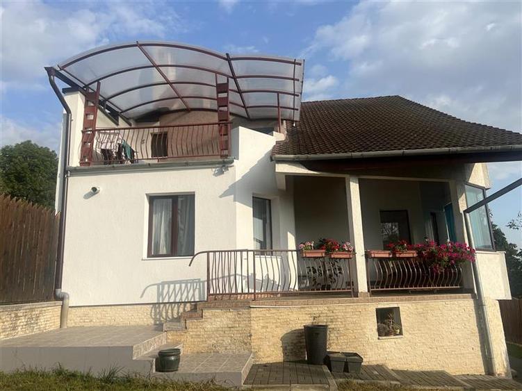 Inchiriere casa la cinci minute de Big pentru clinica salon sau locuit - 4