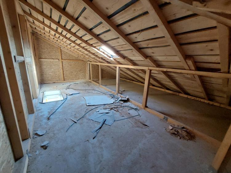 Garsoniera + Mansarda - La Cheie - Stb - Cart. Independentei - Mutare acum - 12