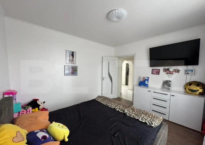 Apartament de vanzare, cu 2 camere, 57 mp, decomandat, zona - 7