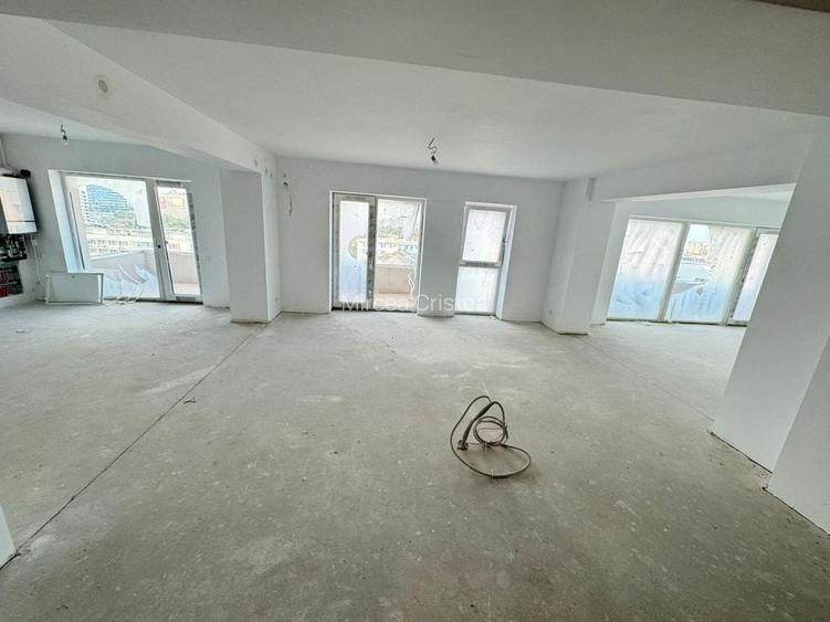 Duplex 5 camere 251 MP 8 Parcari Ștefan cel Mare - Parcul Circului