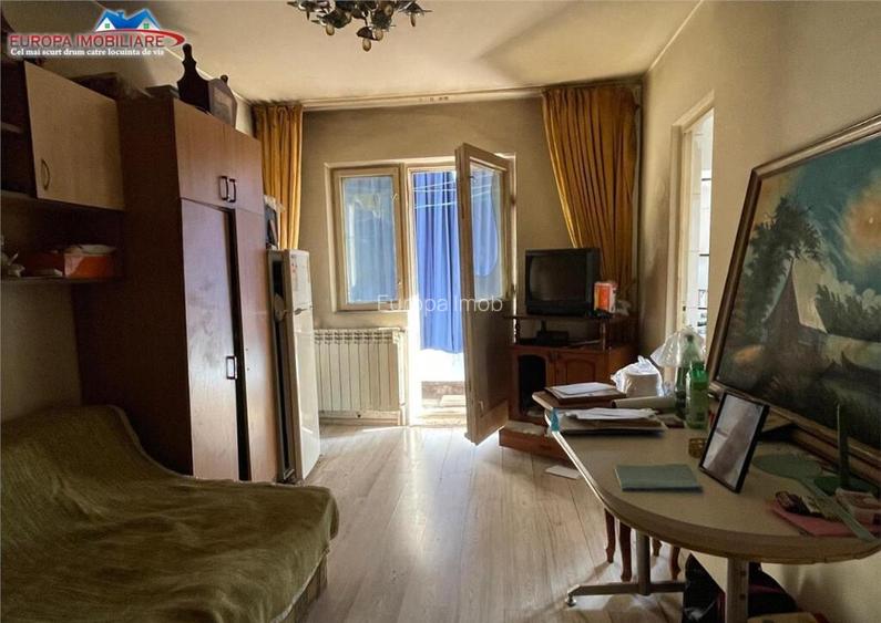 Garsoniera de zona Dallas Tulcea