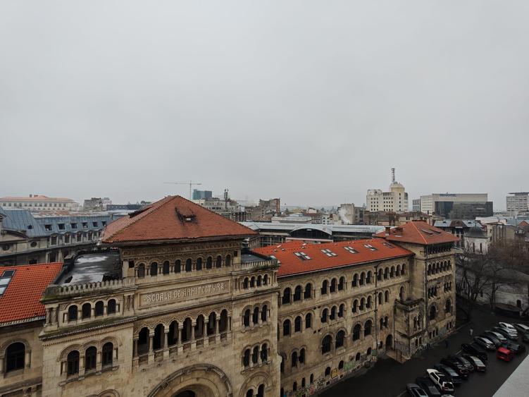 Universitate bloc nou 5 camere cu vedere superba - 15