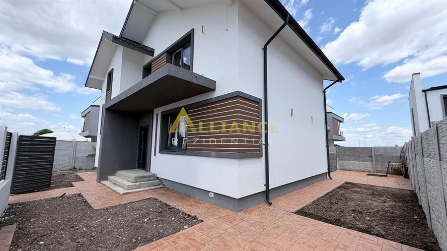 Casă individuală cu 5 camere cu Teren 259 Mp în Berceni
