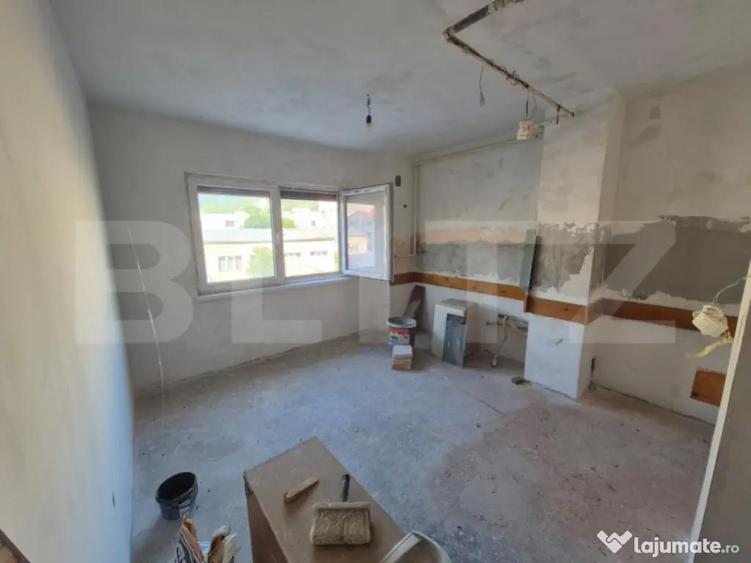 Garsoniera spa?ioasa de vanzare, etaj 2/4, zona central - 7