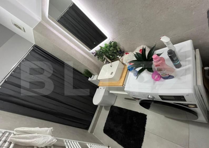 Apartament de vanzare, cu 3 camere, 80 mp, zona Sud - 12