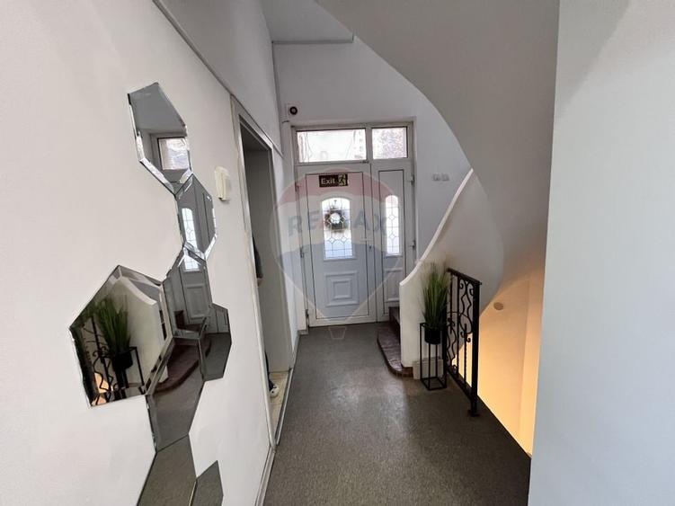 Vila de închiriat 6 camere Piata Victoriei - 14