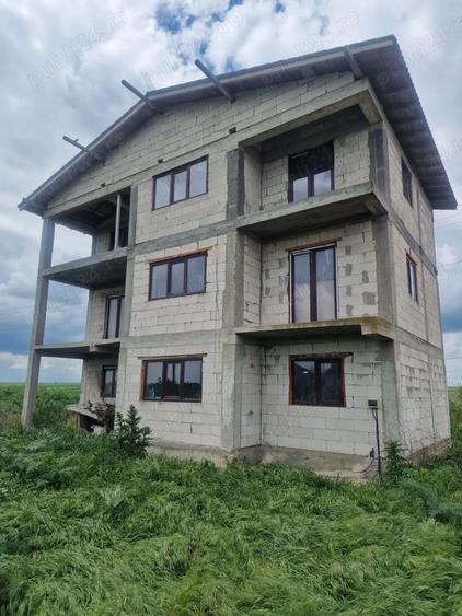 Casa de vanzare p+1+m - 1