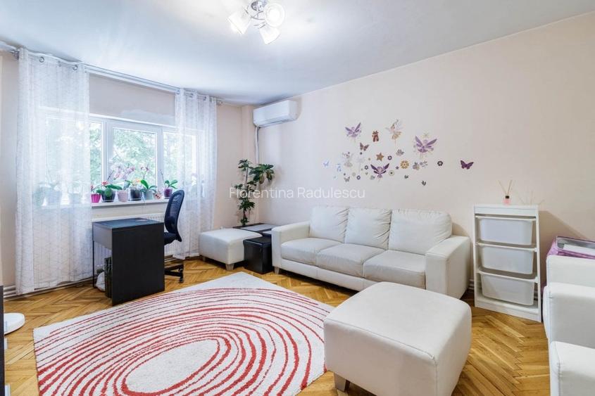 Apartament cu 3 camere decomandat, mobilat în Vitan Apartament cu 3 camere decomandat, mobilat în Vitan