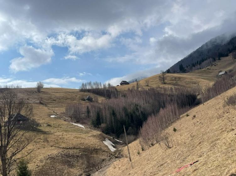 VÂNZARE TEREN CU POTENȚIAL DE DEZVOLTARE ÎN ZONA TURISTICĂ MAGURA-PESTERA - 3