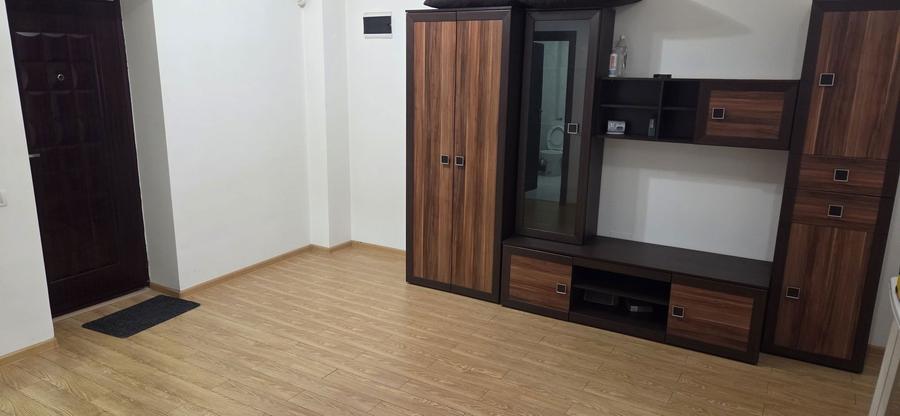 Inchiriez garsoniera - 2