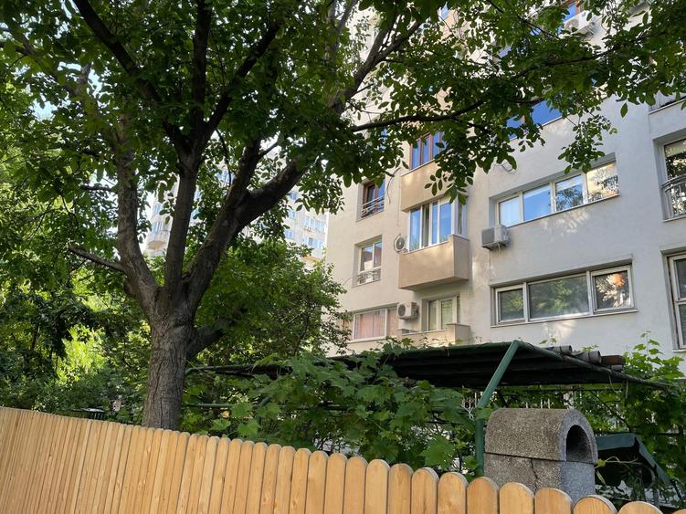 Calea Calarasilor, garsoniera spatioasa , bloc 1990, 104000 E. - 9