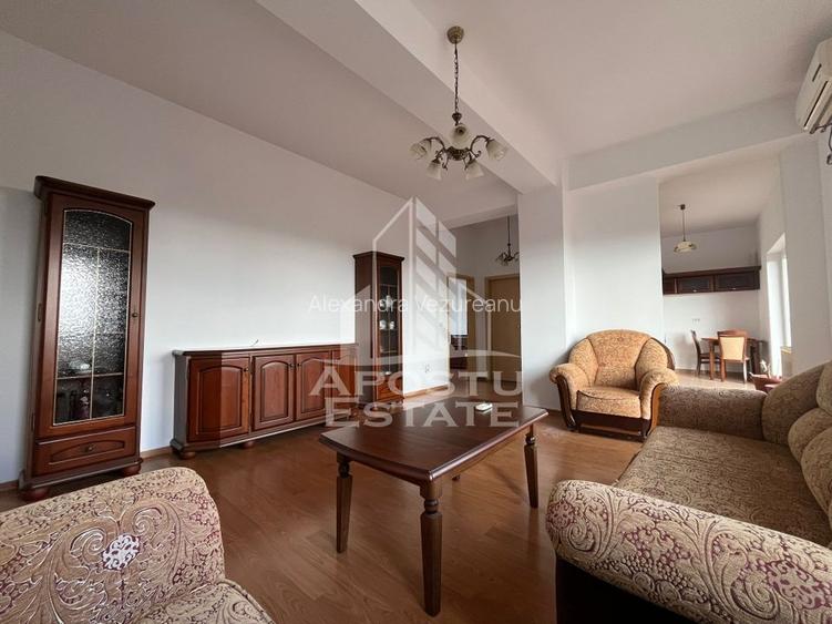 Apartament cu 4 camere semidecomandat în Iosefin