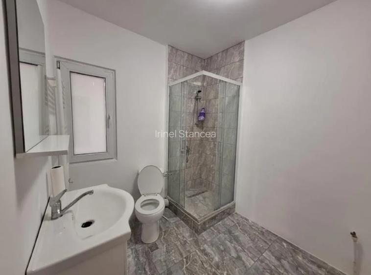 Vila 5 camere/spatiu depozitare + 2 bai de inchiriat Dobroiesti Vila 5 camere/spatiu depozitare + 2 bai de inchiriat Dobroiesti