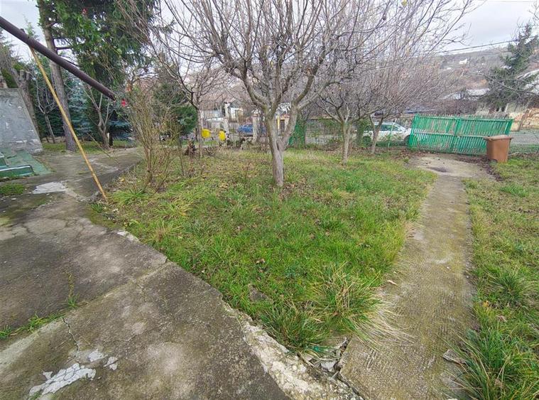 Teren intravilan Bucium 750mp - Trecatoarea Paun - 1