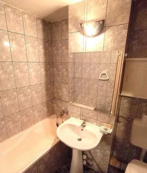 Garsoniera,B-dul Decebal,bl.1990,reabilitat,DECOMANDATA,Amenajata,Libera - 4