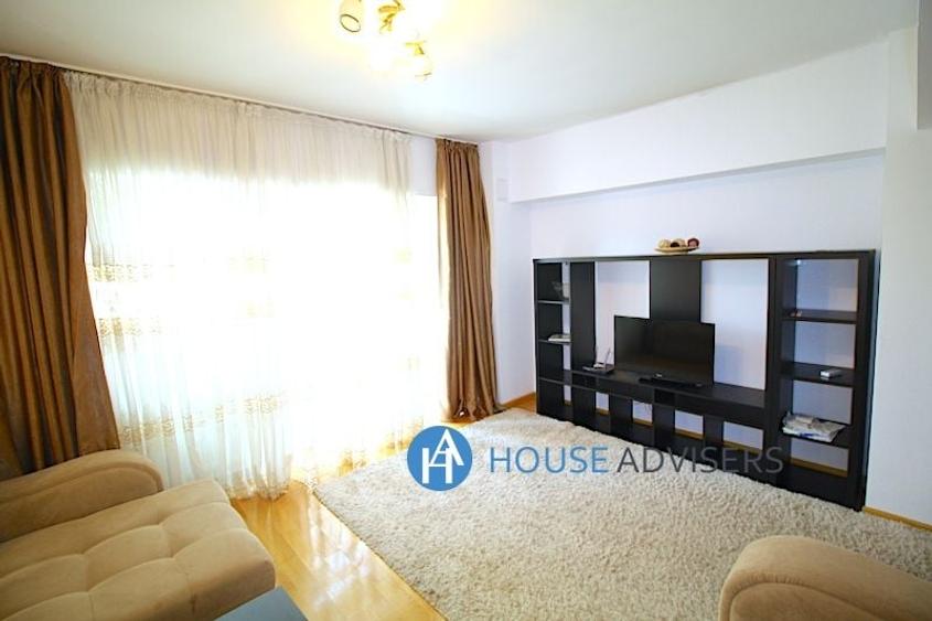 Apartament cu 3 camere, mobilat în Universitate