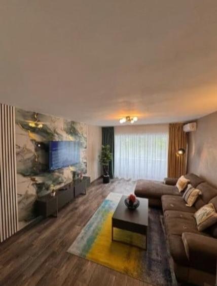 Apartament cu 2 camere decomandat, mobilat în Unirii