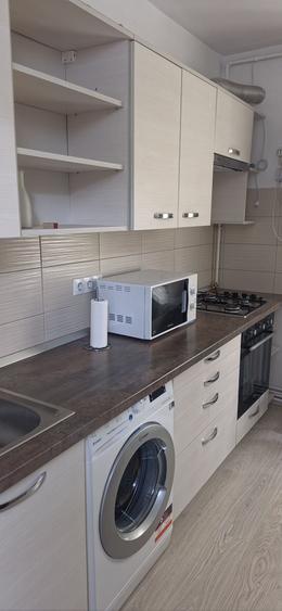 Apartament cu 2 camere decomandat în Pandurilor