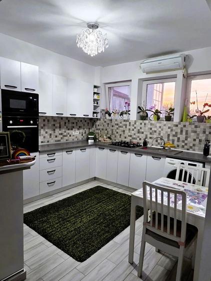 Apartament cu 2 camere și balcon cu vedere port Bd Ferdinand - 4