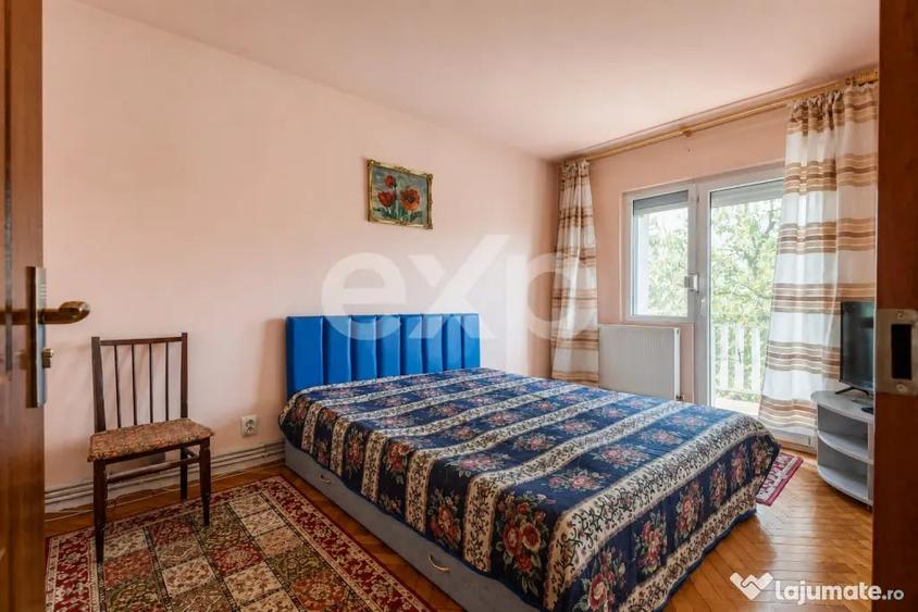 Apartament cu 3 camere decomandat în Central