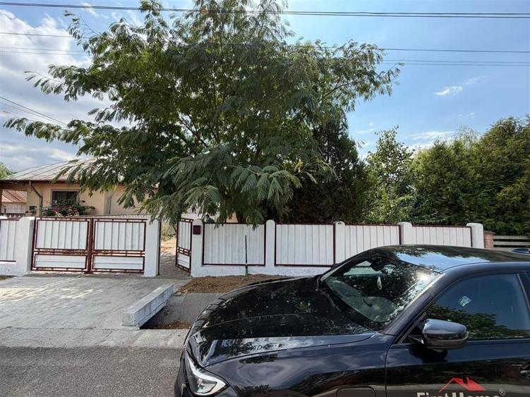 Casă individuală cu 3 camere cu Canalizare în Golești