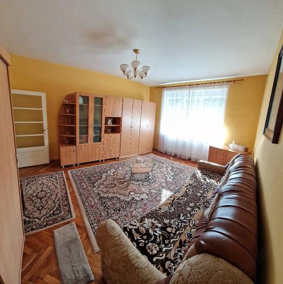 Casă cu 3 camere cu Teren 500 Mp în Central