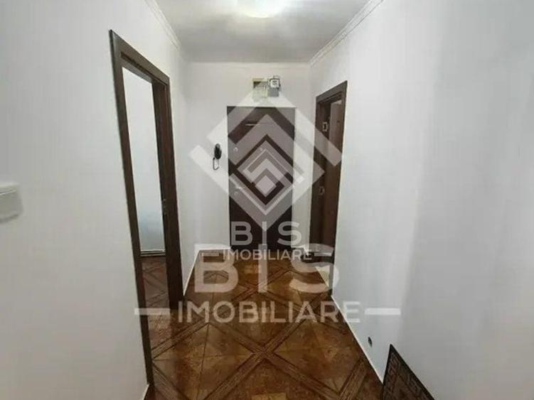 Apartament cu 4 camere decomandat în Independenței