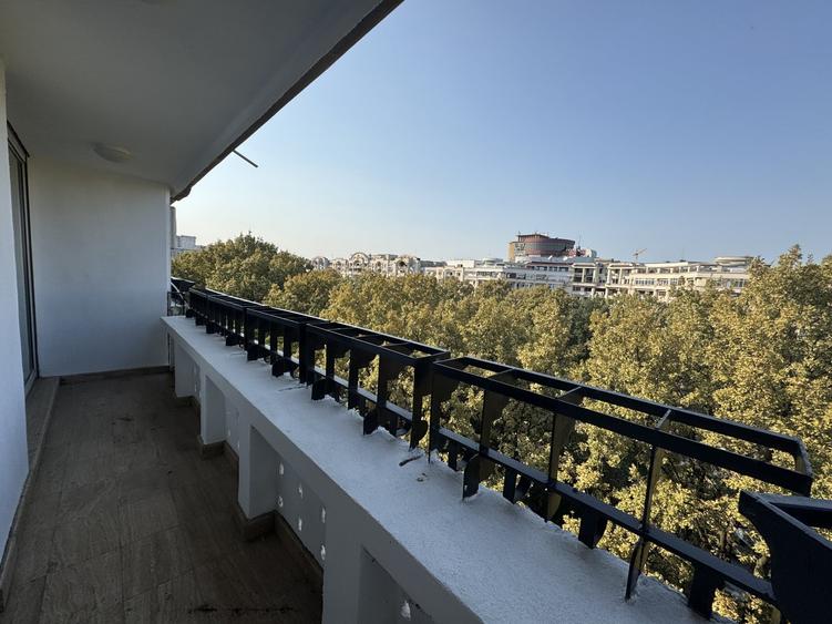Apartament cu 4 camere decomandat, mobilat în Unirii