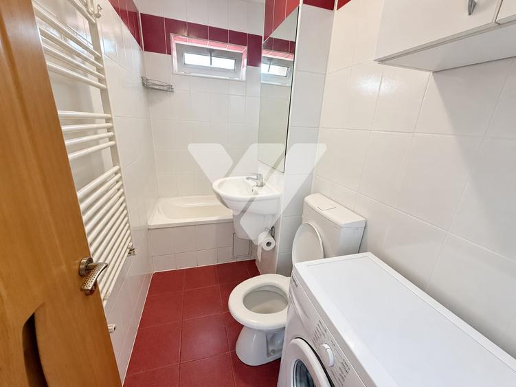 Apartament cu 3 camere semidecomandat, mobilat în Hipodrom 3