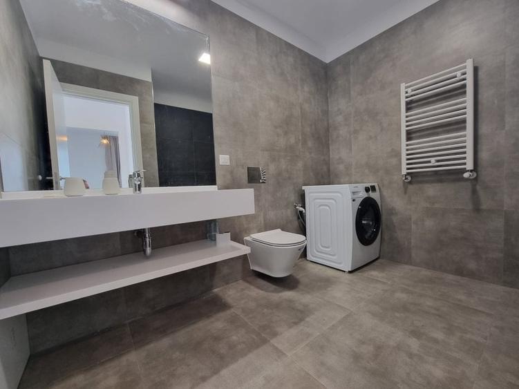 Apartament cu 2 camere semidecomandat, mobilat în Timpuri Noi