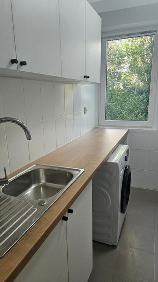 Apartament cu 3 camere în Calea Victoriei