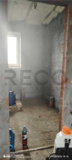 Casă cu 4 camere în Livada de Bihor