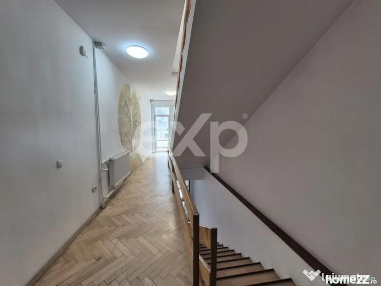 Casă cu 10 camere cu Teren 158 Mp în Dorobanți