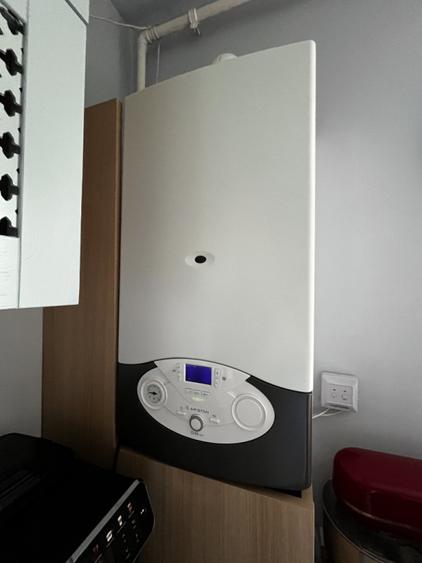 Apartament cu 2 camere nedecomandat în Central